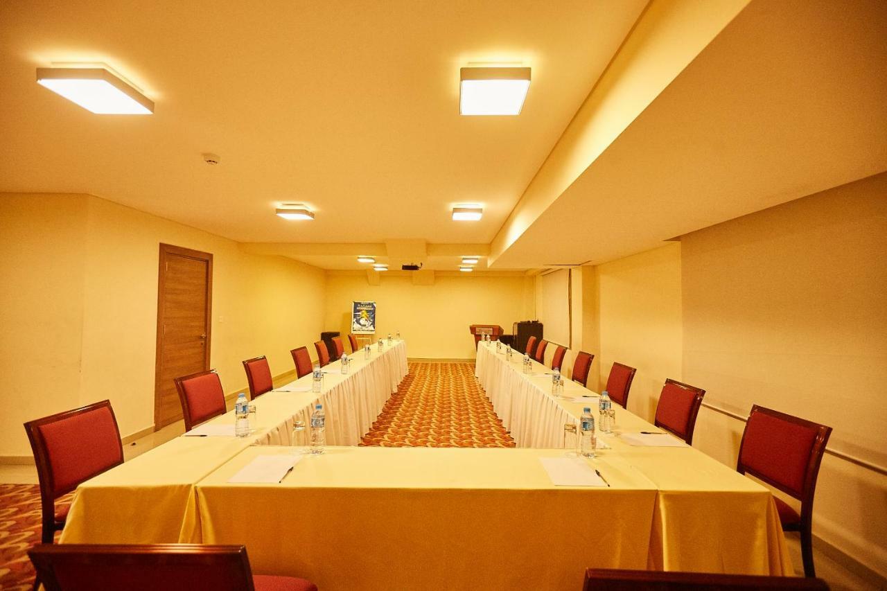 Bristol Palace Hotel Kano Exterior photo